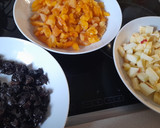 Foto del paso 2 de la receta: Cinta de lomo rellena con frutos secos y manzana