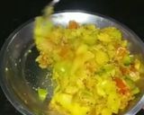 A picture of step 4 of Masala Stuffed idli.