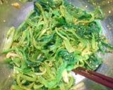 A picture of step 2 of Green Hors D'oeuvres Parboiled Spinach with Sesame Seeds.