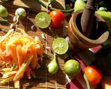 A picture of step 2 of Som Tum / Thai Papaya Salad.