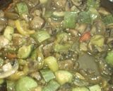 Foto del paso 5 de la receta: Champiñones con chintomas y calabacitas