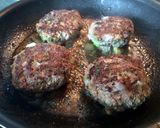 A picture of step 6 of Homemade Burger Patty.