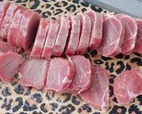 Foto del paso 1 de la receta: Arroz con solomillo de cerdo y verdura🥩🫑🍲