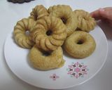 A picture of step 7 of Baked Whole Wheat and Okara Maple Donuts.