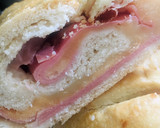 Foto del paso 6 de la receta: 🥖PAN🥖 RELLENO DE JAMON 🥓 Y DOS QUESOS 🧀 (en horno eléctrico)