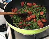 Foto langkah ke 2 dari resep Tumis kacang panjang terasi - tabur cakwe, ala Shelly.