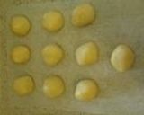A picture of step 13 of Melon Bread With Custard Cream Filling.