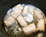 A picture of step 4 of Simmered Pork Kakuni & Lustrous Daikon Radish.