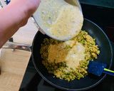 Tojásos-krémsajtos rizibizi recept fázis 2 fotója
