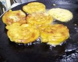 A picture of step 5 of Fried dahi bhallay.