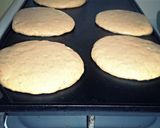 A picture of step 5 of Yummy Pancakes.