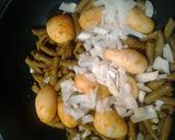 A picture of step 3 of Green beans, potatoes, and cheese.