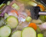 Foto del paso 6 de la receta: Sopa de pollo y fideos saludable