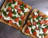 A picture of step 3 of Bread Pizza.