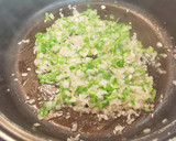 Foto del paso 3 de la receta: Patatas con rape rebozado y en salsa verde