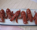 A picture of step 7 of Laughing Sausage Aliens From Outer Space.