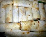 A picture of step 9 of arabic chicken n cheese sambosa.
