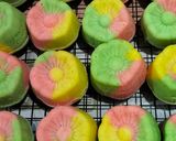 Foto langkah ke 5 dari resep Bolu kukus kembang.