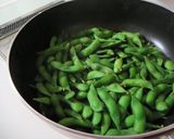 A picture of step 4 of Just Steam! How to Boil Edamame.