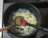 A picture of step 6 of Miso Soup with Sweet Onion and Aburaage.