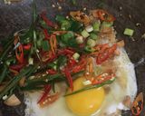 Foto langkah ke 2 dari resep Kwetiaw Goreng Bakso Sosis.
