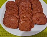 Foto langkah ke 4 dari resep Homemade Chicken Pepperoni.