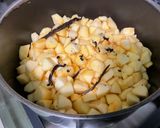 Une image de l'étape 4 de Compotée de pommes à la vanille et sirop d’érable.