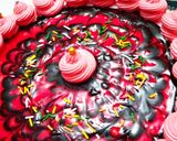 A picture of step 14 of Birthday cake.