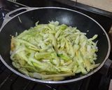 Foto del paso 1 de la receta: Fideos Zucchini con Bondiola en Tuco KETO