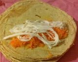 Foto del paso 3 de la receta: Tacos de zanahoria con queso