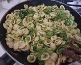 Foto del passaggio 2 della ricetta Orecchiette con i broccoli