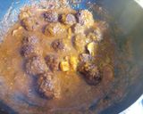 A picture of step 7 of Meatballs with mushrooms in coconut sauce.