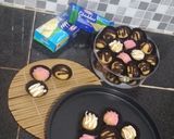Foto langkah ke 6 dari resep Cheese Ball with Chocolate -Eggless.