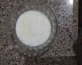 A picture of step 4 of Nawabi paneer korma with white gravy.