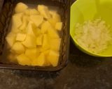 Fehér, hagymás, krumplis tészta szélesmetélttel recept fázis 2 fotója