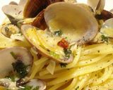 A picture of step 23 of Authentic Vongole Bianco Clam Pasta.