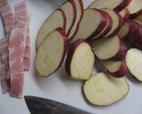 A picture of step 1 of Sweet Potato and Bacon in Oyster and Mayonnaise Sauce.