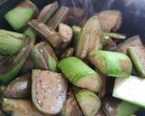 รูปขั้นตอนการทำที่ 1 ของ หมูสับผัดมะเขือยาวสไตล์เรา