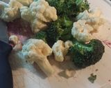 A picture of step 1 of Healthy Cauliflower/Brocoli Bites.