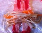 A picture of step 4 of Julienne Burdock Beef Roll.