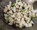 A picture of step 3 of Methi Aloo ki bhaji.