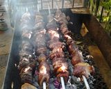 A picture of step 5 of Espetada (Meat on a stick).