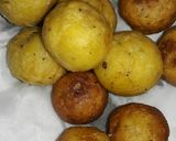 Foto langkah ke 5 dari resep Sate bola-bola pisang.