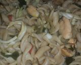 Foto del paso 3 de la receta: Fideos de chía con repollo y mejillones