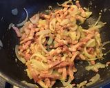 Une image de l'étape 2 de Soupe de lentilles au poivron rouge et lardons.
