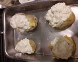 Foto langkah ke 4 dari resep Baked potato creamcheese(kentang panggang).