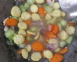 Foto langkah ke 2 dari resep Tumis Brokoli Putren Wortel.