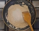 عکس مرحله 4 از دستور حلوای سه آرد مجلسی