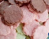 Pas rețetă Cookies în culori cu ciocolată 4 fotografie