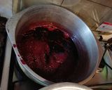Foto del paso 4 de la receta: Peras al vino tinto con canela y crema de frutos secos